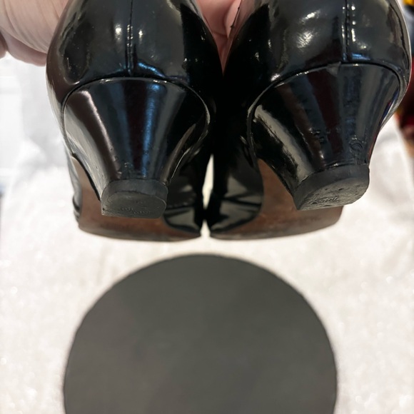 Vintage David's Patent Leather low heeled shoes sz 9 in good used condition - Picture 4 of 4